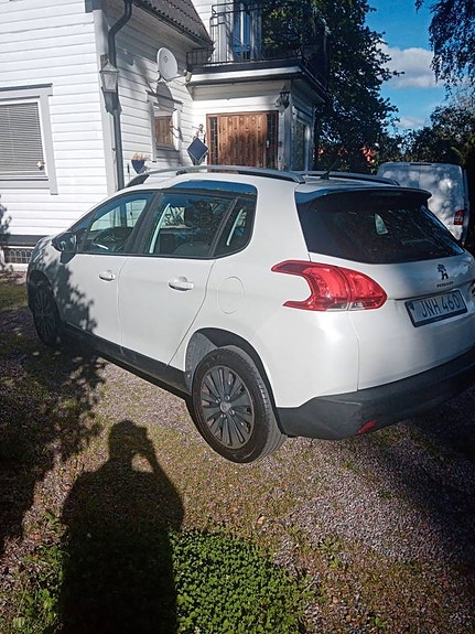 Peugeot 2008 9 of 24