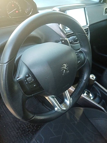 Peugeot 2008 14 of 24