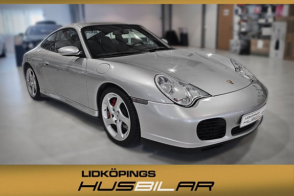 Porsche 911 Carrera 4S 2 of 5