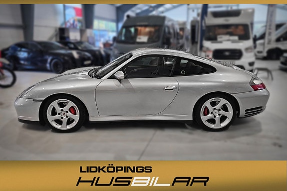 Porsche 911 Carrera 4S 3 of 5