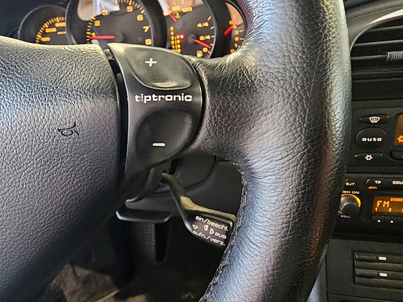 Porsche 911 Carrera 4S 18 of 19