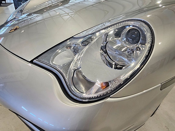 Porsche 911 Carrera 4S 9 of 19