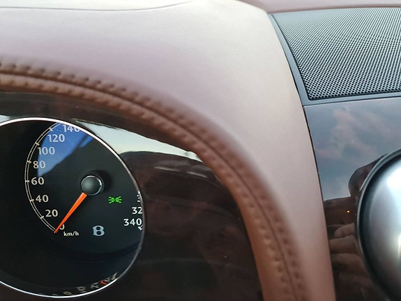 Bentley Continental GT 17 of 27