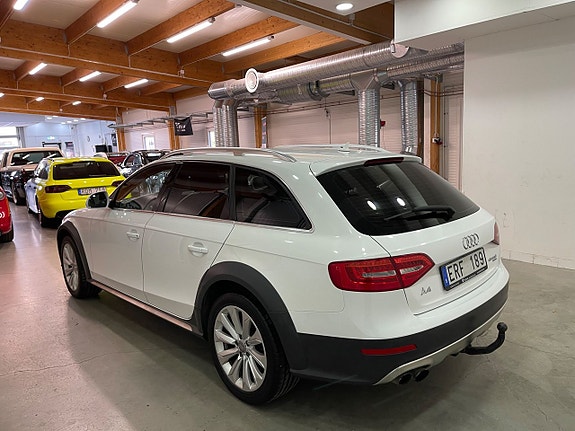 Audi A4 allroad 10 of 15