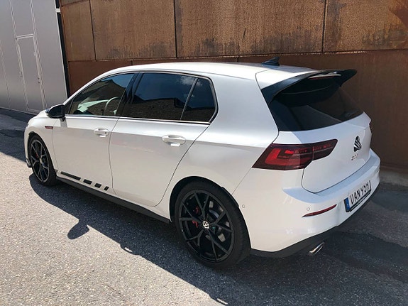 Volkswagen Golf VIII 8 of 19