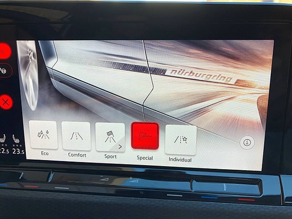 Volkswagen Golf VIII 17 of 19