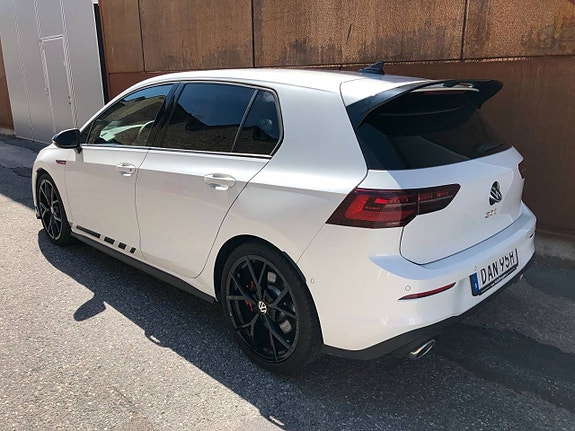 Volkswagen Golf VIII 7 of 19