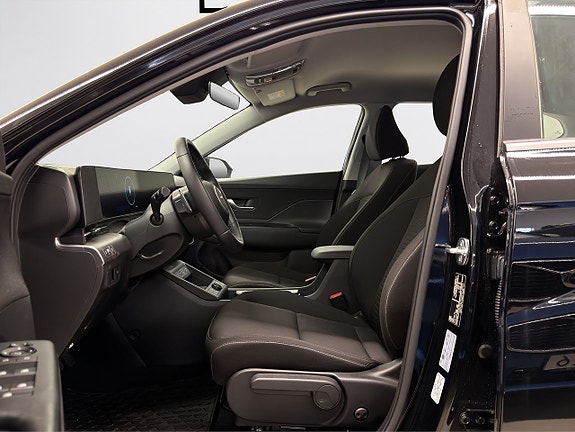 Hyundai Kona 8 of 17