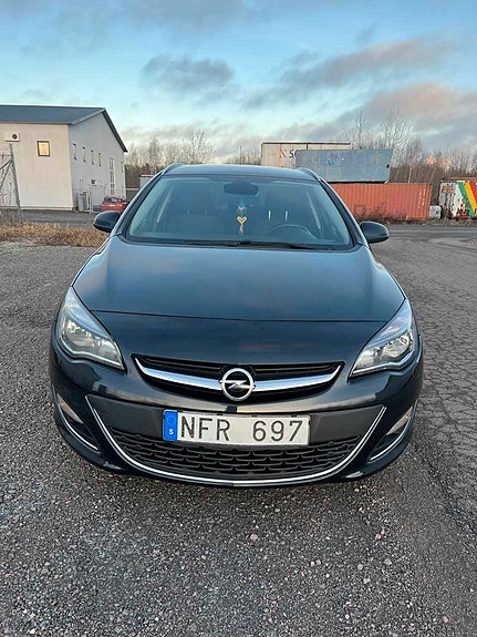 Opel Astra 2 of 5