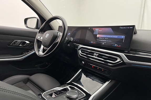 BMW 330e 11 of 30