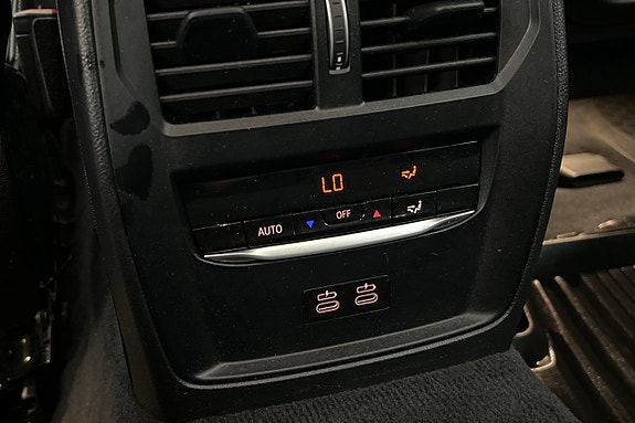 BMW 330e 16 of 30