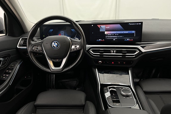 BMW 330e 15 of 30