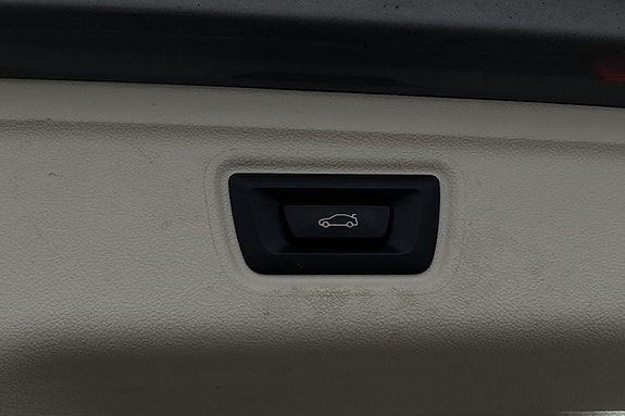 BMW 330e 10 of 30
