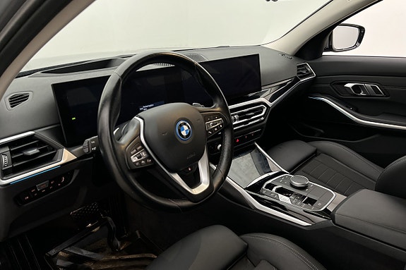 BMW 330e 17 of 30