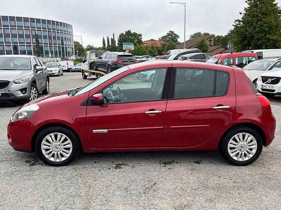 Renault Clio 9 of 18