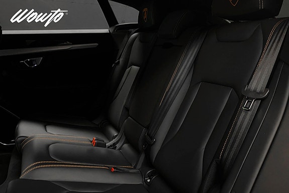 Lamborghini Urus 23 of 26