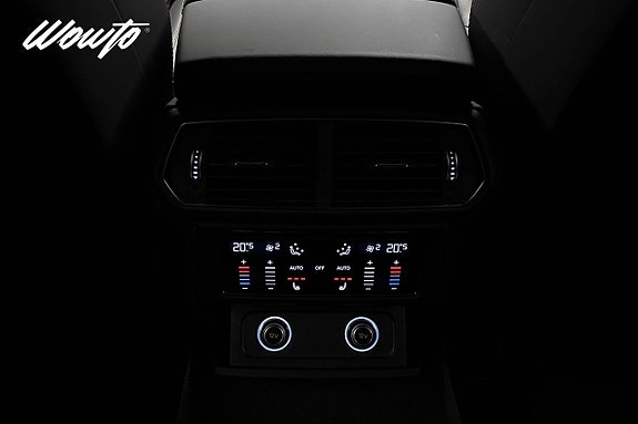 Lamborghini Urus 24 of 26