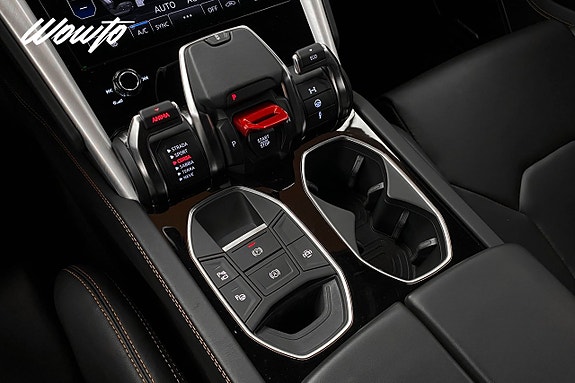 Lamborghini Urus 15 of 26