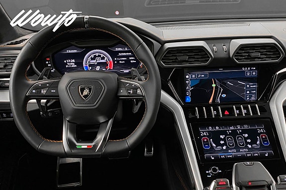 Lamborghini Urus 21 of 26