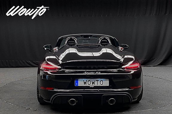 Porsche 718 Spyder RS 8 of 26