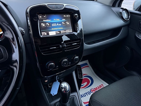 Renault Clio 20 of 22