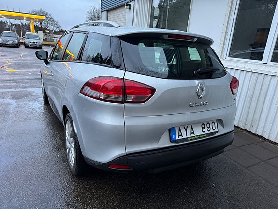 Renault Clio 12 of 22