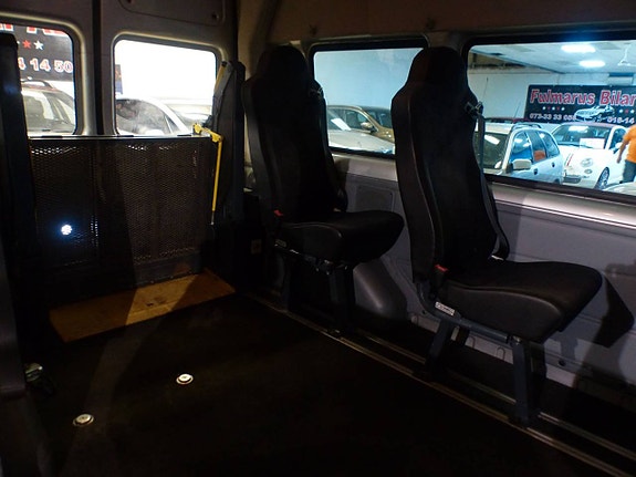 Ford Transit 8 of 16