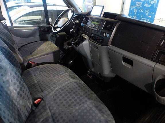 Ford Transit 9 of 16