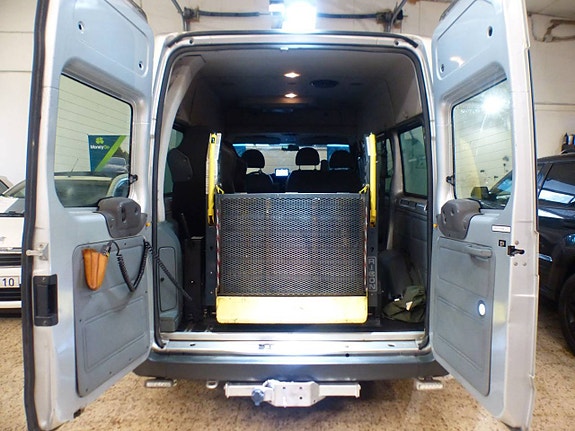 Ford Transit 13 of 16