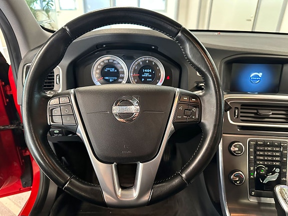 Volvo S60 12 of 18
