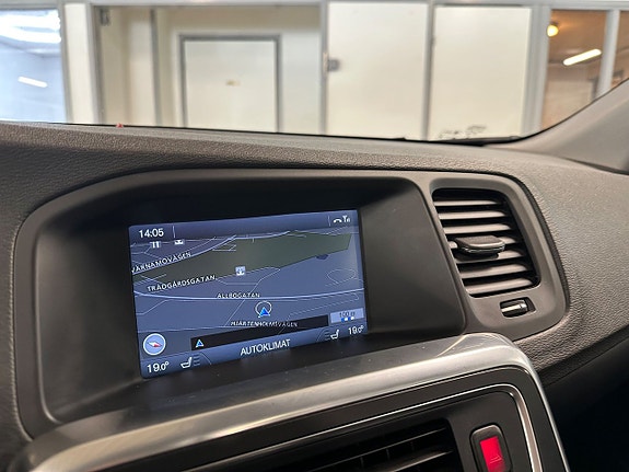 Volvo S60 15 of 18