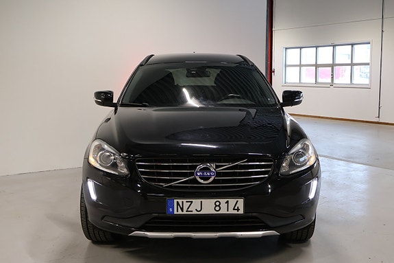 Volvo XC60 4 of 5