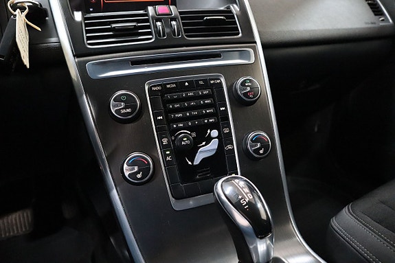 Volvo XC60 17 of 18