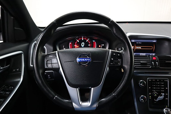 Volvo XC60 15 of 18