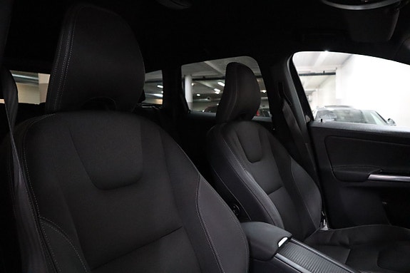Volvo XC60 10 of 18