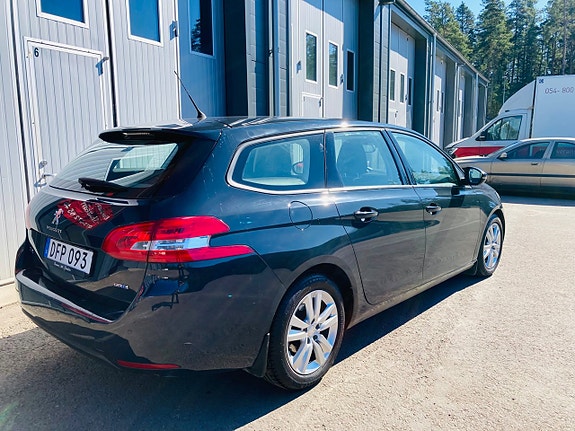 Peugeot 308 SW 5 of 5