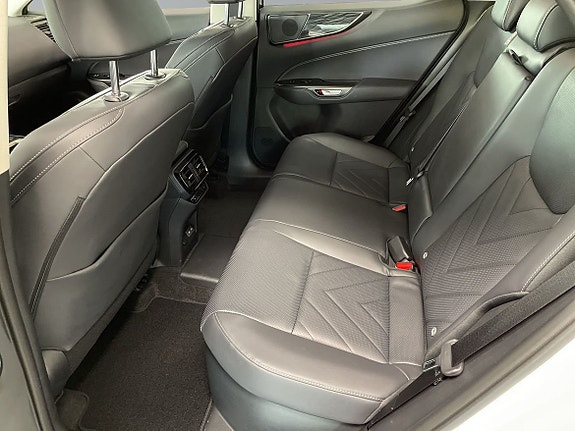 Lexus NX450h+ 8 of 23