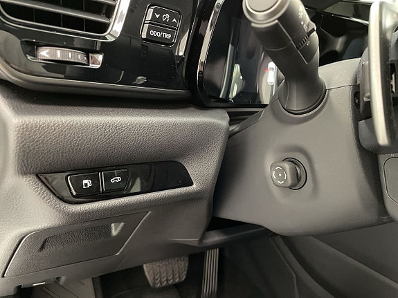Lexus NX450h+ 15 of 23
