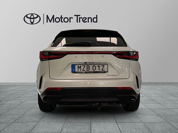Lexus NX450h+ 4 of 23