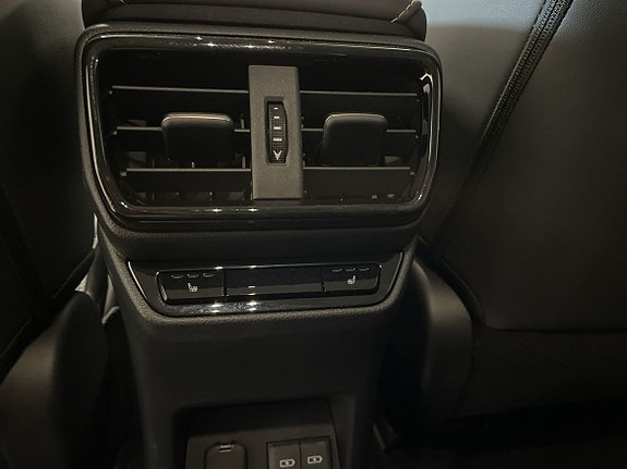 Lexus NX450h+ 22 of 23