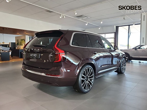 Volvo XC90 7 of 18