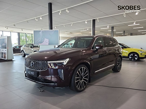 Volvo XC90 4 of 5