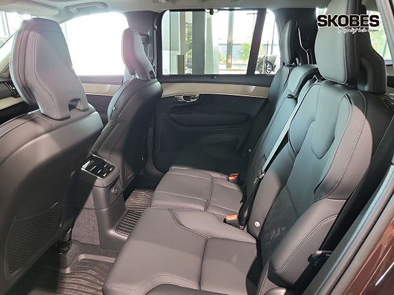 Volvo XC90 9 of 18