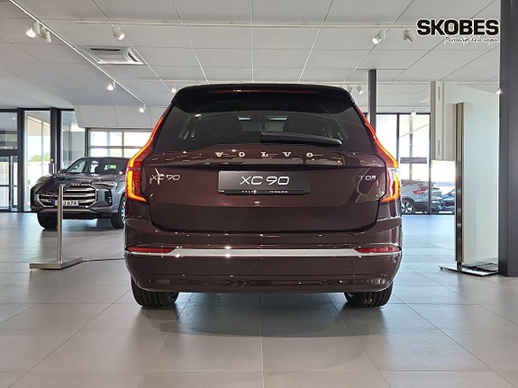 Volvo XC90 6 of 18