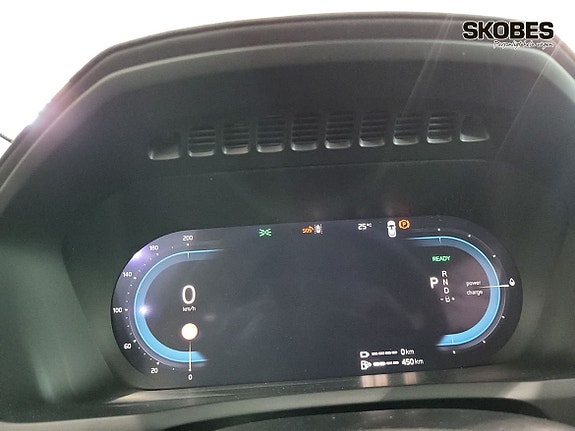 Volvo XC90 13 of 18