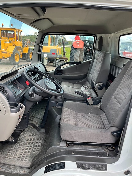 Nissan Cabstar 16 of 19