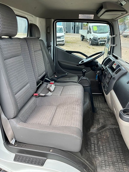 Nissan Cabstar 17 of 19