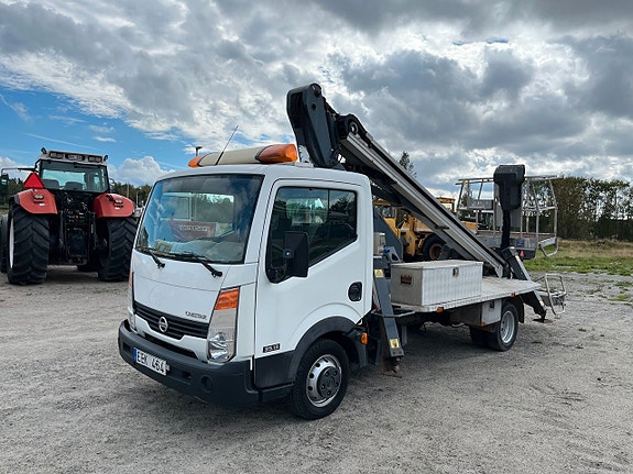 Nissan Cabstar 4 of 19