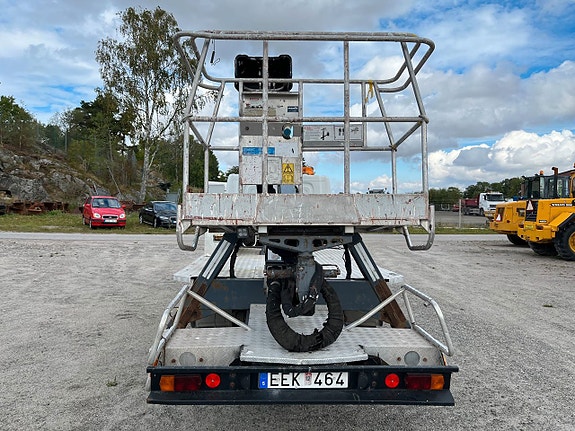 Nissan Cabstar 8 of 19