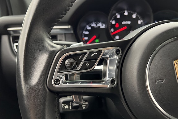 Porsche Macan GTS 21 of 30